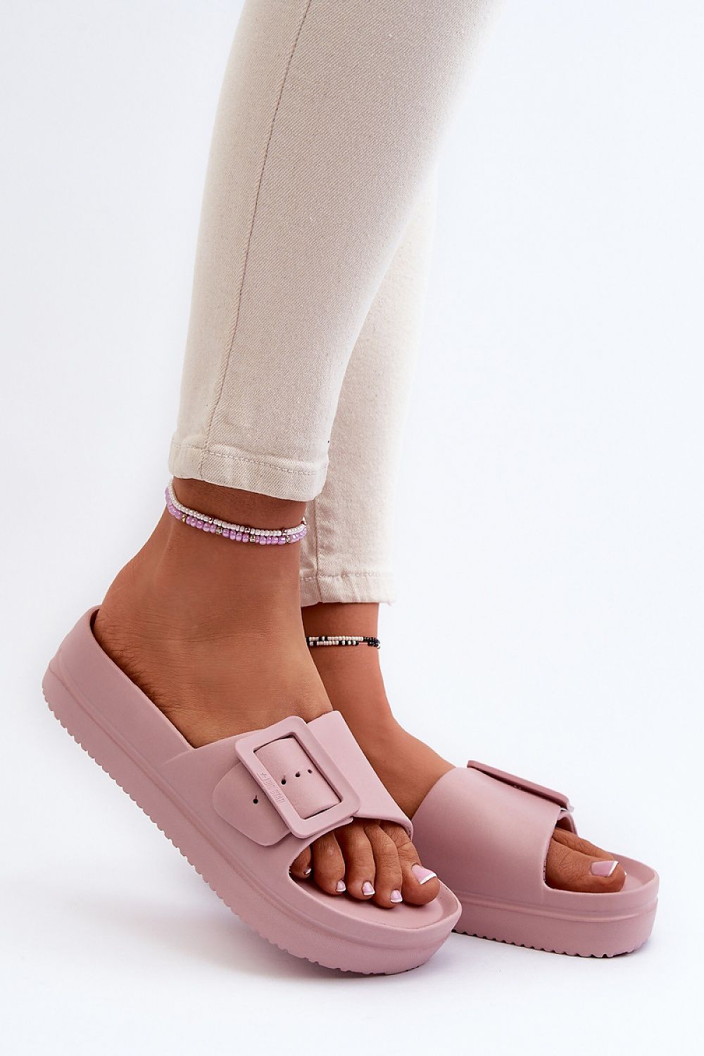 slippers model 194985 Step in style