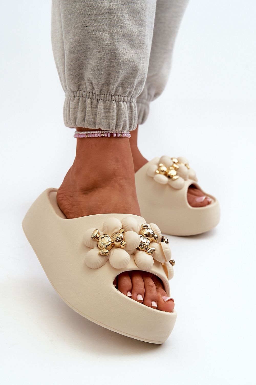 slippers model 198418 Step in style