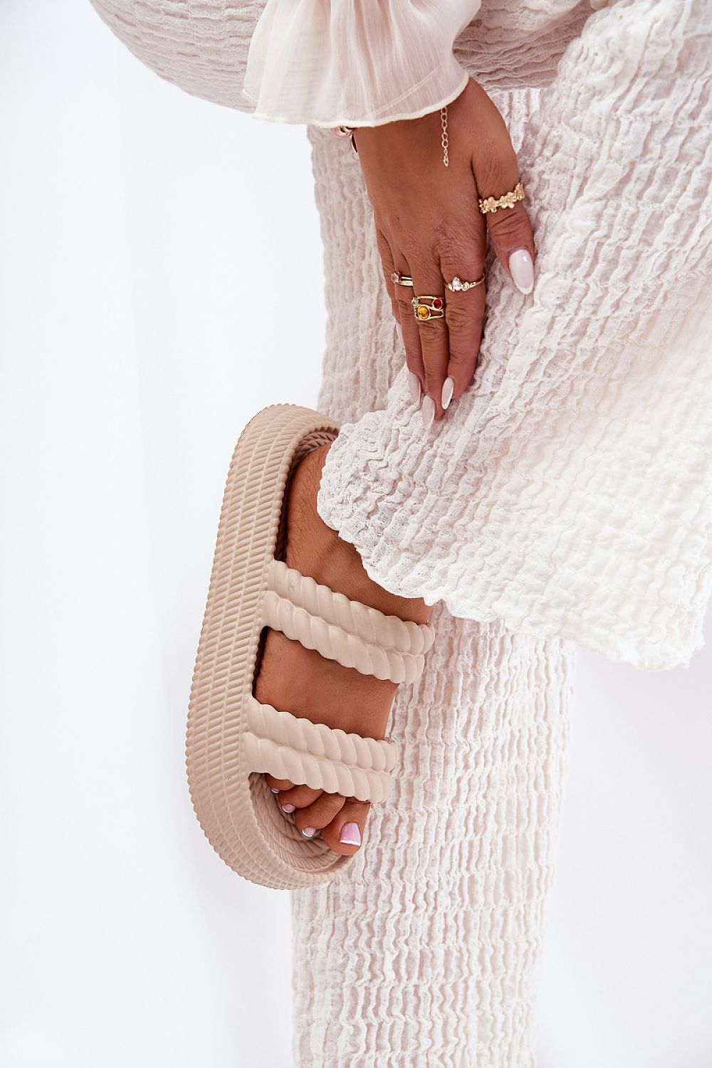 slippers model 211669 Step in style