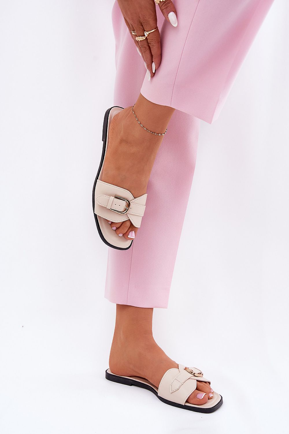 slippers model 211691 Step in style