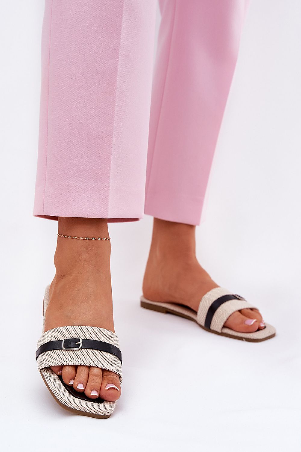 slippers model 211700 Step in style