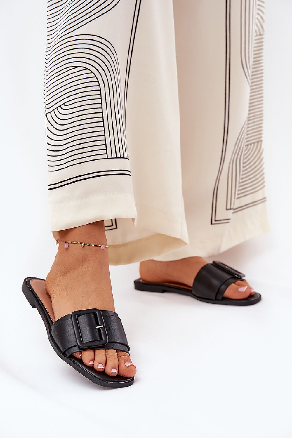 slippers model 211703 Step in style