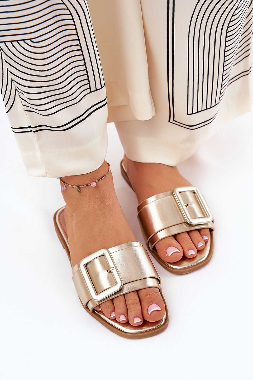 slippers model 211704 Step in style