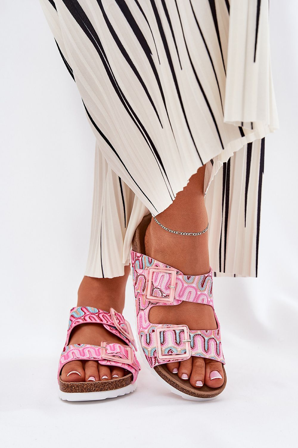 slippers model 211963 Step in style