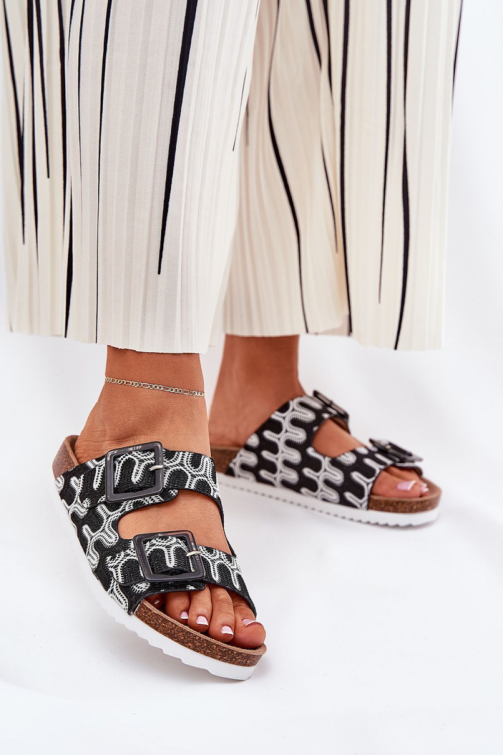 slippers model 211965 Step in style