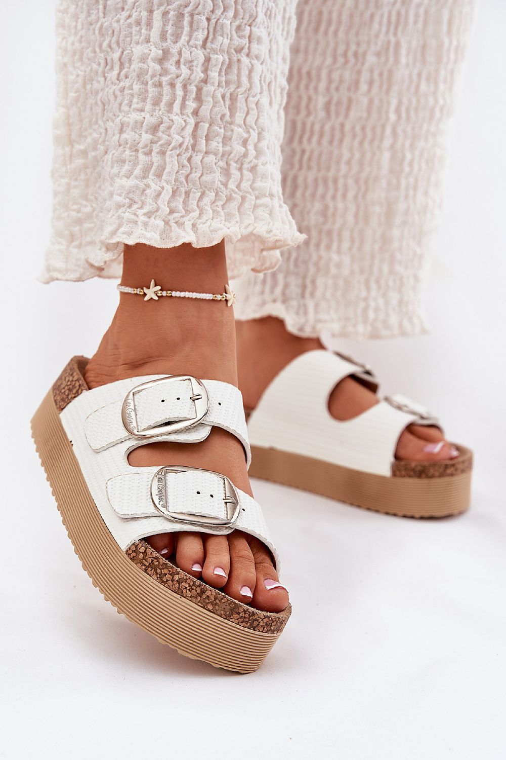 slippers model 212591 Step in style